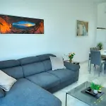 Luxurious Penthouse With 2 Large Terraces Dger1-1