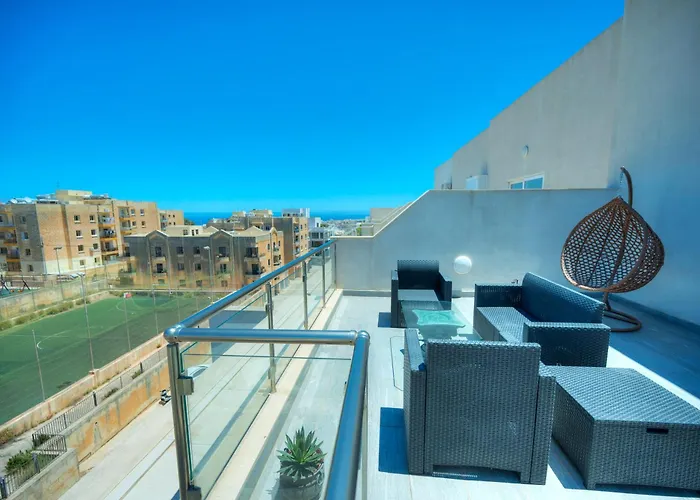Luxurious Penthouse With 2 Large Terraces Dger1-1